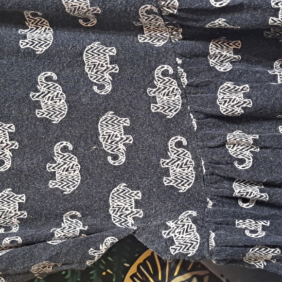 Dress - Picture 3 of 4